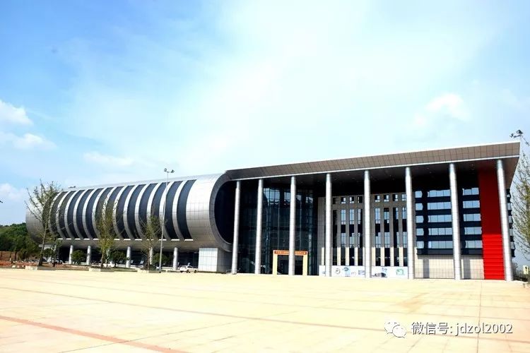 广东新建工程有限公司，构建卓越，塑造未来